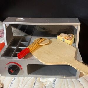 Melissa & Doug Children's Toy Pizza Oven Set with Accessories